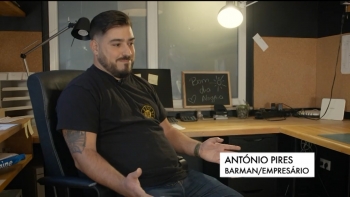 Imagem de Barman português no Luxemburgo