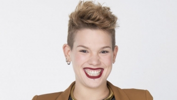 Imagem de Andrea Verdugo apresentou single Tentação