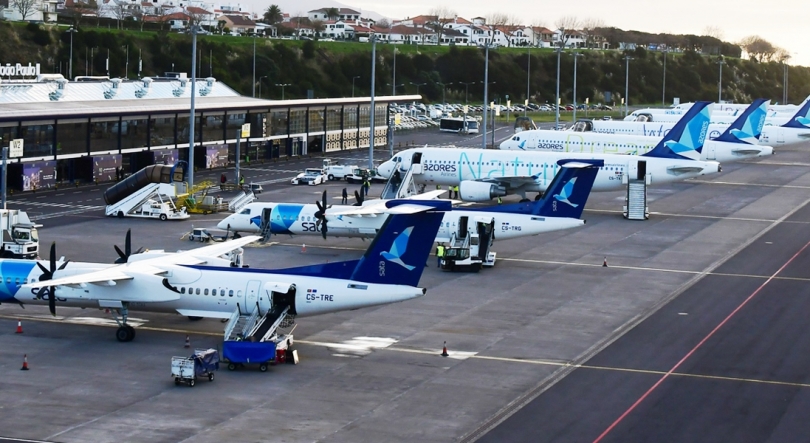 Imagem de Comunidades contestam aumento do preço dos voos da SATA