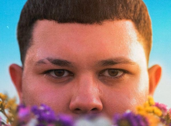 Imagem de Lázaro, “Tudo Bem”