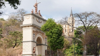 Imagem de Federação de Centros Portugueses da Venezuela foi reativada