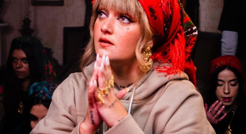 Imagem de Carolina Deslandes, “Saia da Carolina”