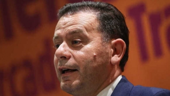 Imagem de Montenegro diz que há condições para pagar mais aos funcionários consulares