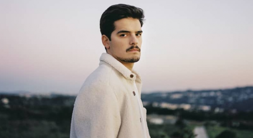 Imagem de Miguel Carmona, “Quase Igual A Ti”