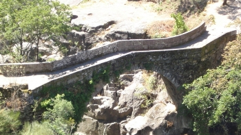 Imagem de Em Misarela, no Rabagão, conheça a ponte do Diabo