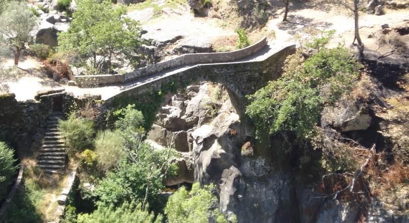 Imagem de Em Misarela, no Rabagão, conheça a ponte do Diabo