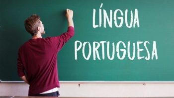 Imagem de 1 700 alunos sem aulas de português no estrangeiro por falta de professores