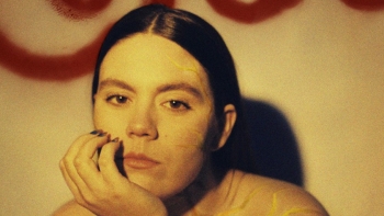 Imagem de iolanda viaja por sentimentos e relações