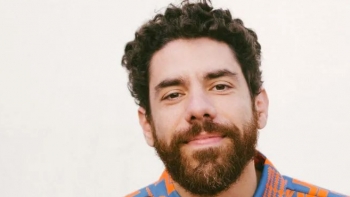 Imagem de Luca Argel e o seu novo álbum, Sabina