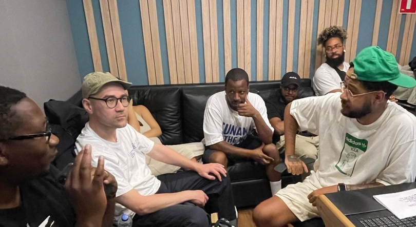 Imagem de Dino d’Santiago x Emicida, “Maria”