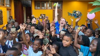 Imagem de Beatriz Teodósio e Patrícia Fonseca sobre a peça O Ritmo da Semente