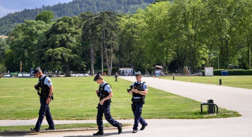 Epa Rtp Português de 72 anos entre os seis feridos no ataque com faca em Annecy ...
