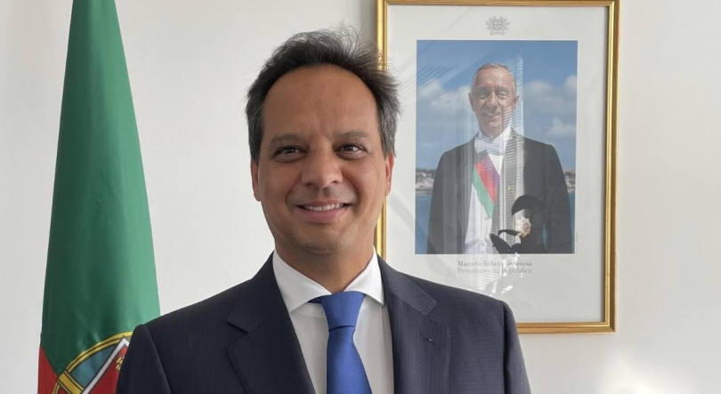 Imagem de Consulado de Portugal em Londres com grande procura