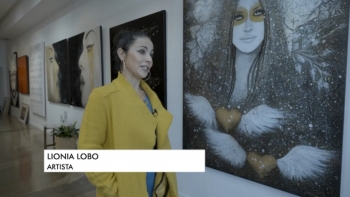 Imagem de Artista Plástica Portuguesa em Melbourne