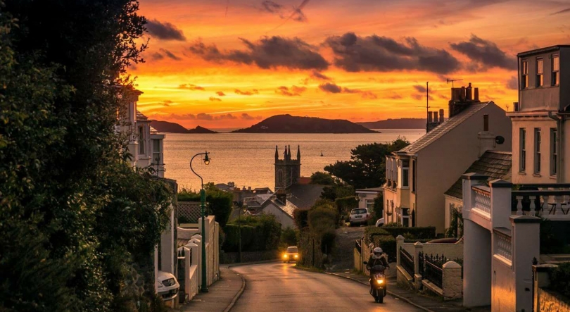 Imagem de Viagem este sábado à ilha de Guernsey, no Canal da Mancha