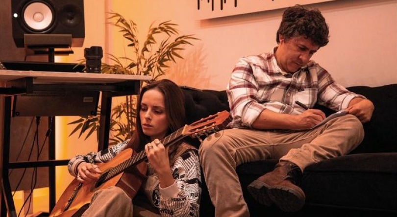 Imagem de Mariana Reis feat. João Pedro Pais, “Lado A Lado”