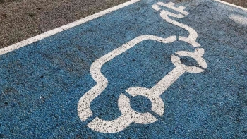 Imagem de Vendas de automóveis elétricos na Europa ultrapassam carros a diesel