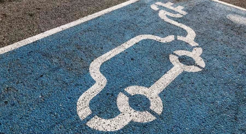 Imagem de Vendas de automóveis elétricos na Europa ultrapassam carros a diesel