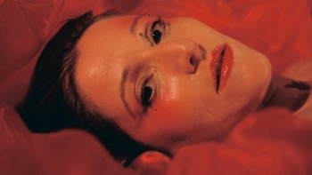 Imagem de Joana Alegre, “Rosa Carne”