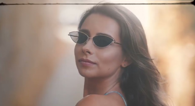 Imagem de Joana Almeirante,”Por Meu Pé”