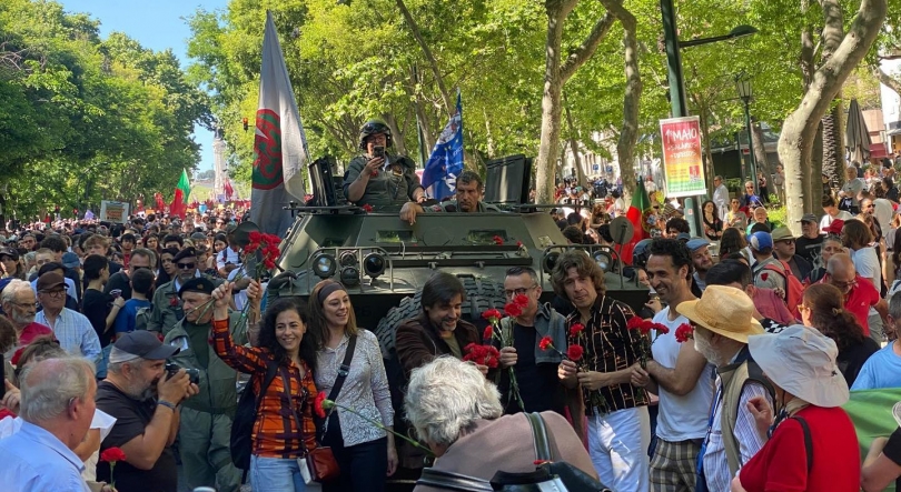 Imagem de “Precípuo dia hasteado” dos Boémia