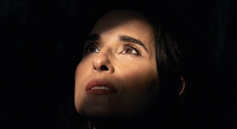 Imagem de Cristina Branco, “Senhora do Mar Redondo”