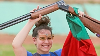 Imagem de Inês de Barros, Campeã Europeia de tiro com armas de caça