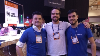 Imagem de Startup Lunar Desk