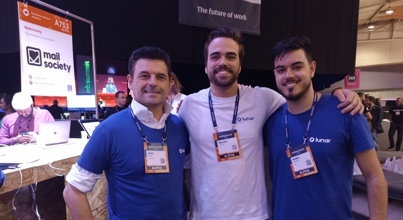 Imagem de Startup Lunar Desk