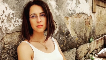 Imagem de Alexandra Vieira e o romance Comme dit la chanson