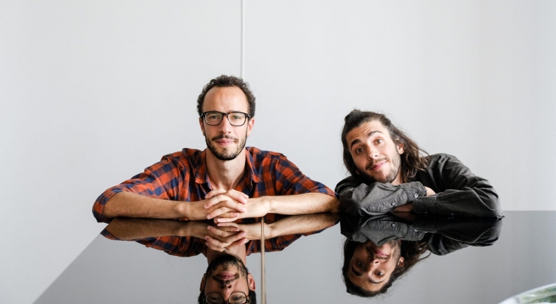 Imagem de Júlio Resende feat. Salvador Sobral, “A Casa Dela”