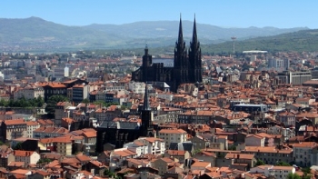 Imagem de Clermont-Ferrand em França não sabe se vai ter mesa de voto