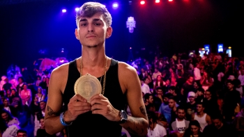 Imagem de SPRocha no Holofote