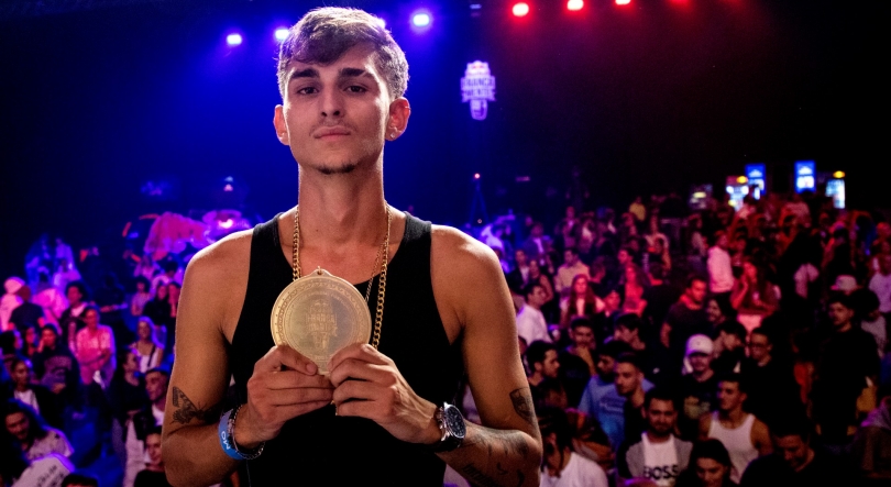 Imagem de SPRocha no Holofote