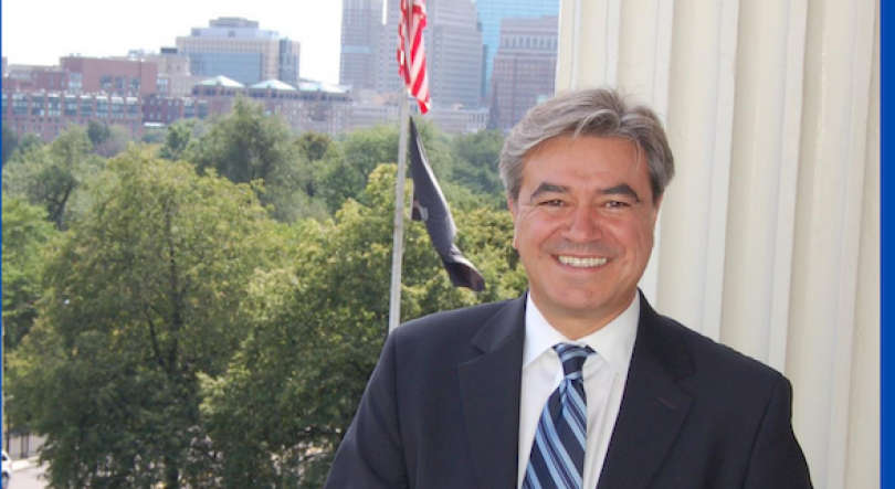 Imagem de Deputado americano defende mais ligações com luso-americanos