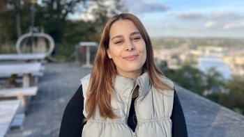 Imagem de Juliana Reis em Namur, na Bélgica