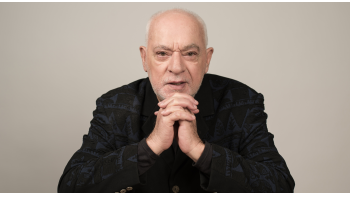 Imagem de Paulo de Carvalho, “Terra Mãe”