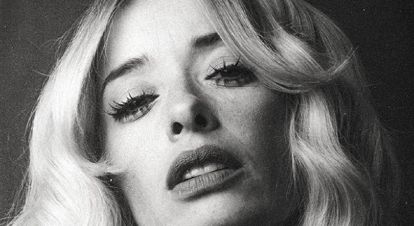 Imagem de Marisa Liz, “Por Amor”