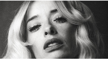 Imagem de Marisa Liz, “Por Amor”