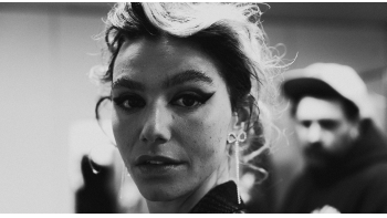 Imagem de Milhanas , “Silêncio E Tanta Gente”