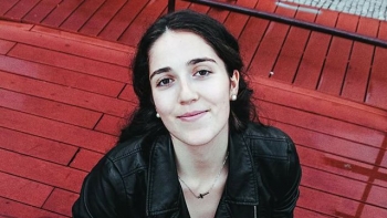 Imagem de Patrícia Duarte Ferreira explora a arquitetura da madeira em Valência