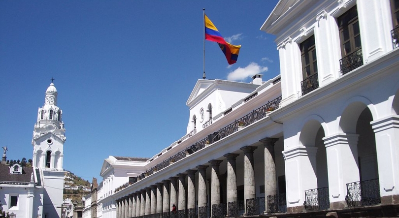 Imagem de Novo governo, Passos, crise entre Equador e México