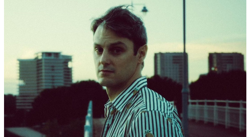 Imagem de P.S. Lucas, “Black Sand”