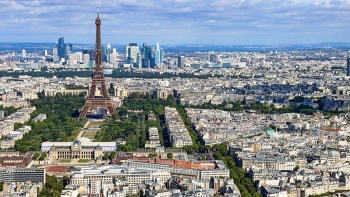 Imagem de Condenado em França político acusado de xenofobia