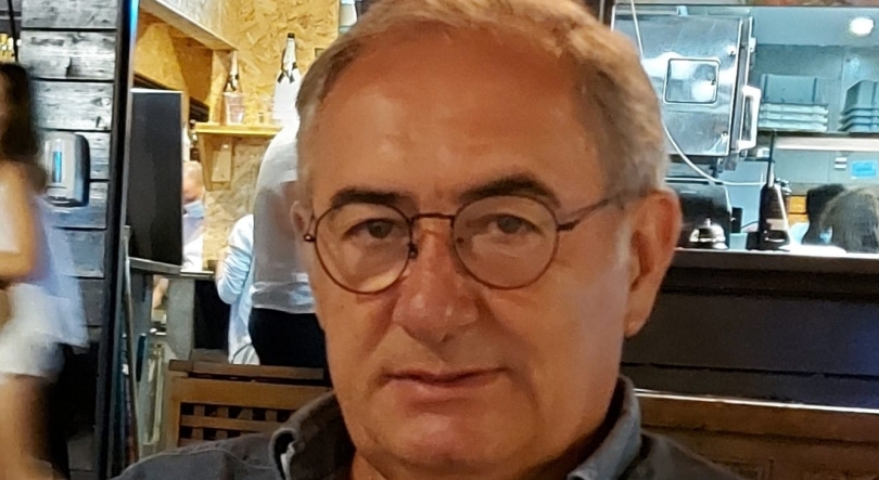 Imagem de Milhares de tablets por distribuir pelos alunos de português no estrangeiro