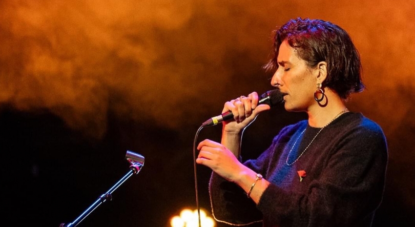 Imagem de A Garota Não, “Diga 33”