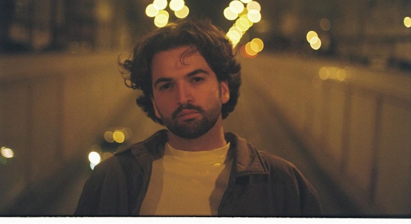 Imagem de Tomás Adrião, “Contra A Maré”