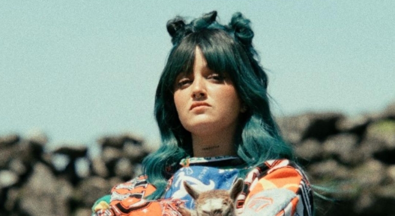 Imagem de Carolina Deslandes, “Como É Linda”