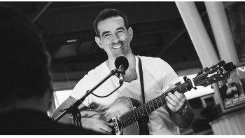 Imagem de João Coutinho, “E Assim”