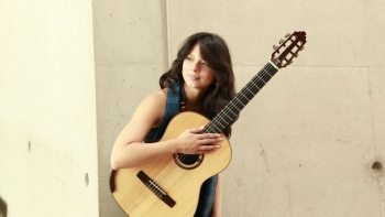 Imagem de Joana Almeida e o fado em Amesterdão